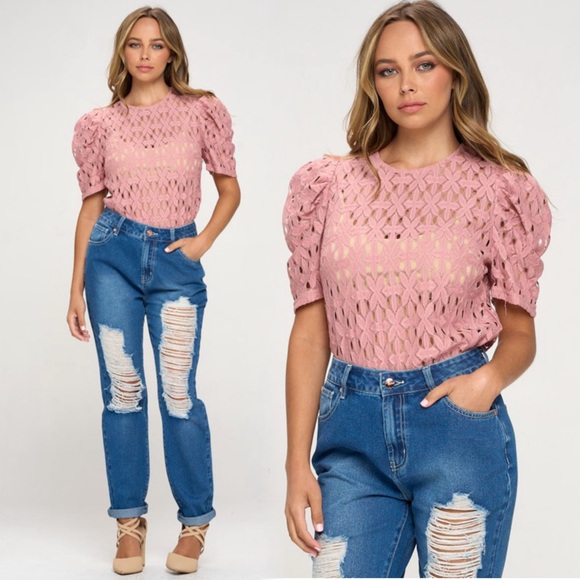 Tops - Pink embroidered puff sleeve top